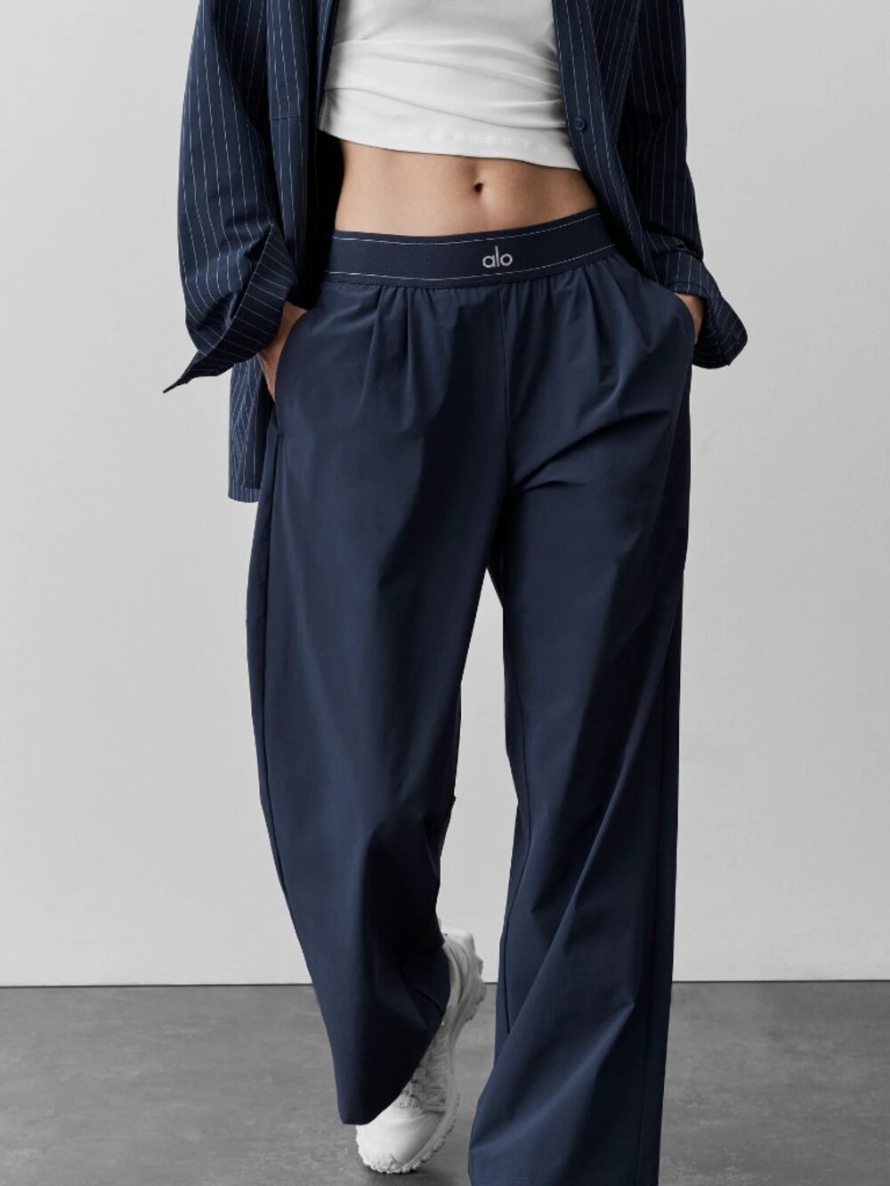 🥽ALO Yoga Suit Up Trouser Navy Blue (Regular) Popular models！🌊